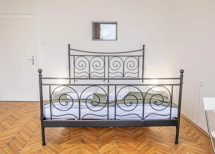 Διαμέρισμα Comfortable 2br In The Heart Of With Wifi